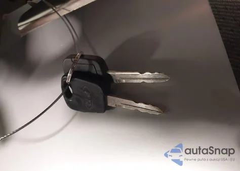 2001 Ford Explorer Xls from USA, damaged, VIN 1FMZU72E41ZA82773